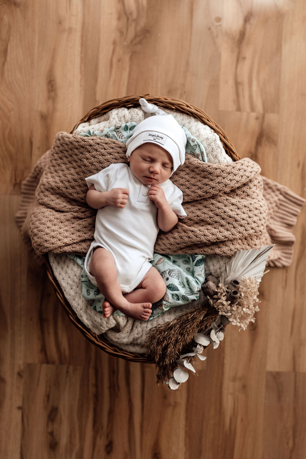 Milk Ribbed Knotted Beanie